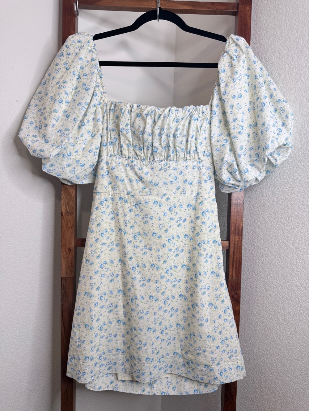 MABLE Blue Floral Puff Sleeve Tie Back Mini Dress Medium